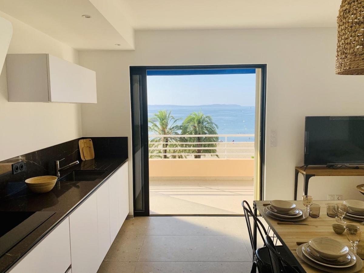 Appartement T3 Lumineux Traversant Totalement Neuf En Face De La Plage Front De Mer Vue Sur Les Iles Vue Mer Panoramique Assuree Residence De La Plage Centre Ville Du Lavandou 3Eme Etage Avec Ascenseur Appartement T3 Le Lavandou Exterior foto